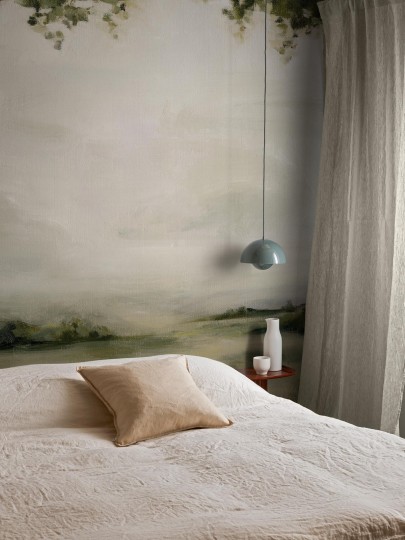 Boras Tapeter 9672W Studio Landscape Glade Green – mural jak obraz z zamglonym krajobrazem