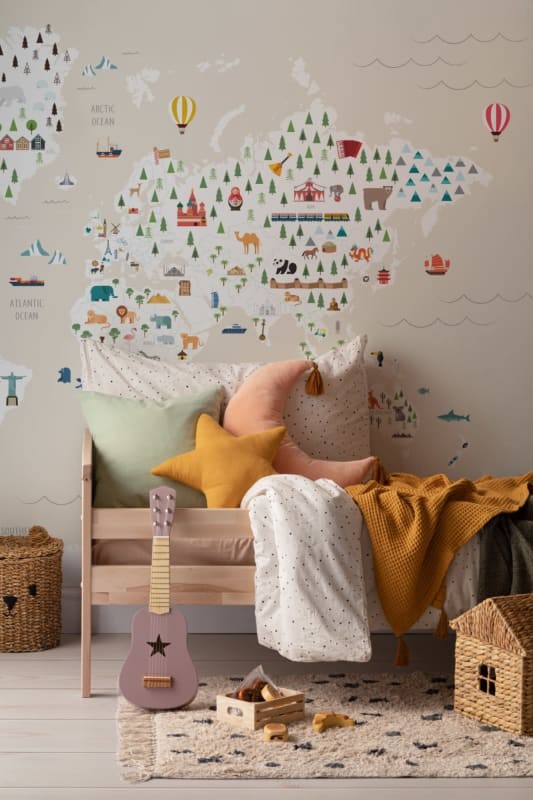 Hovia CM0005NE02W Intrepid Cream - mural dla dzieci w mapę świata i zwierzęta