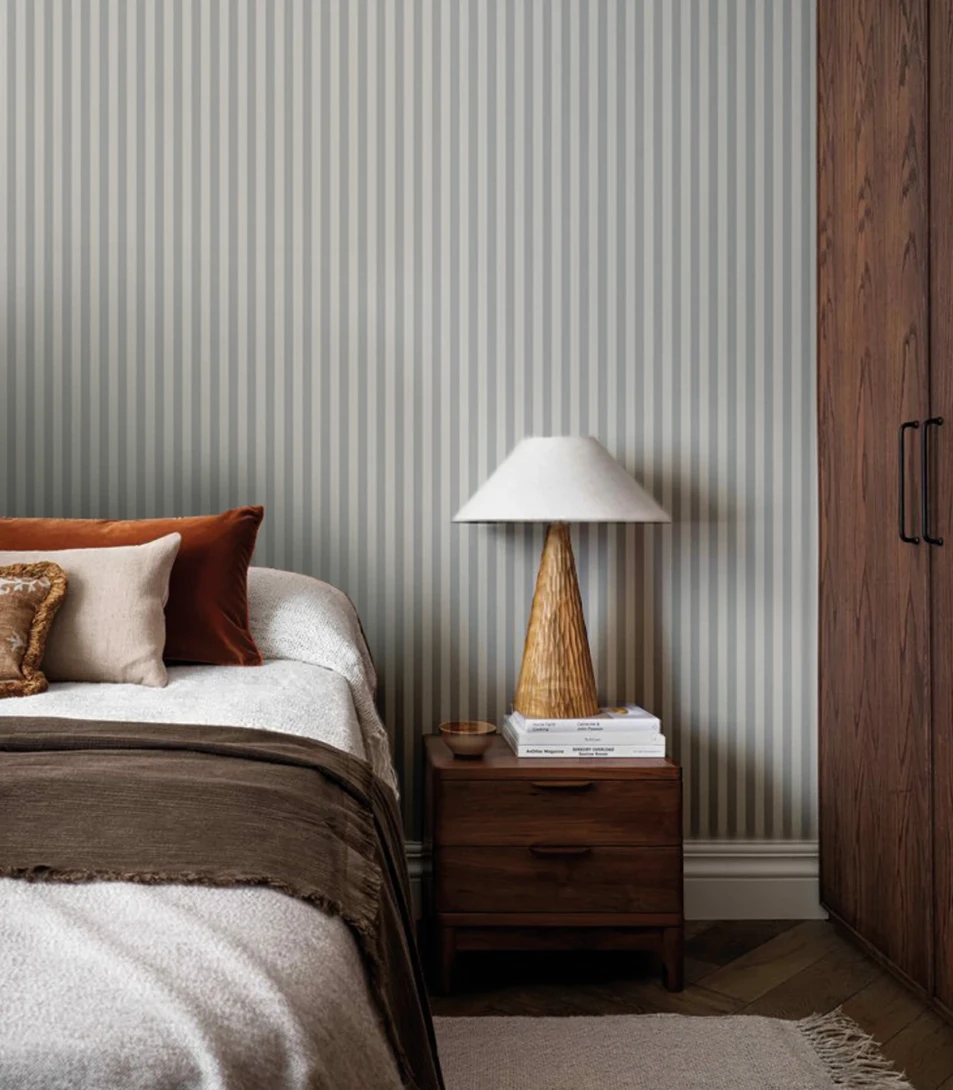 Wallcolors TAP-9238 2025 Stripe Tranquil Blue - mural w cienkie paski
