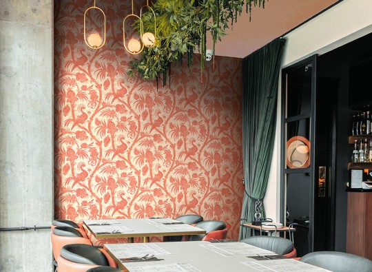 J&V 26041 Scalamandre Balinese Peacock - tapeta roślinna w orientalnym stylu