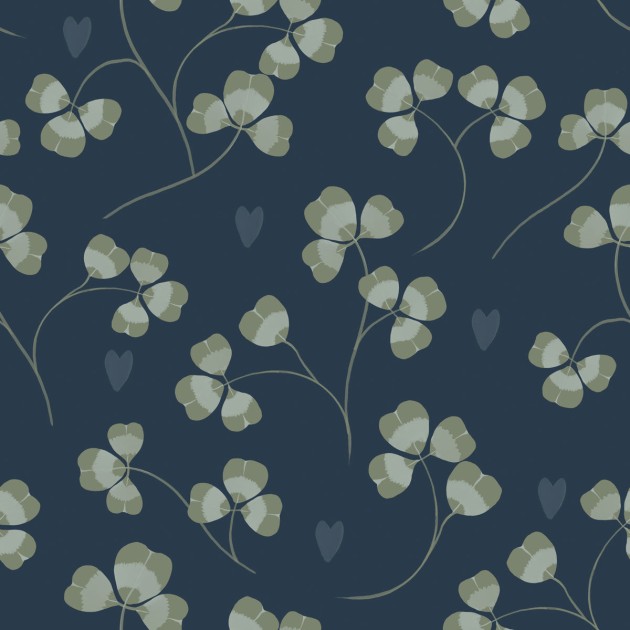 Dekornik DEKO.TAP.483 Pastel Clovers and Hearts Navy Blue - tapeta w koniczynę i serduszka