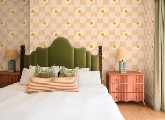 Hovia GE5709PI11R Petal Pop Peach - tapeta w kwiaty i geometryczny wzór retro