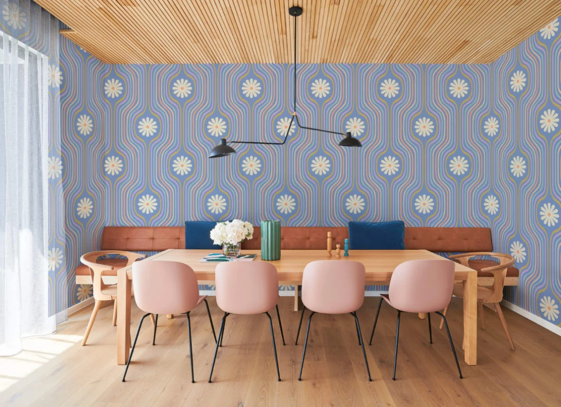 Hovia FL5702PU11R Joyride Purple - tapeta w kwiaty i linie w stylu retro