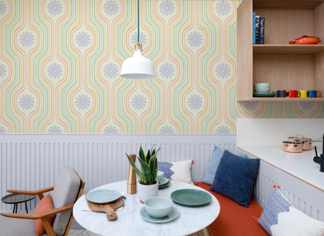 Hovia FL5703PA11R Joyride Pastel - tapeta w kwiaty i linie w stylu retro