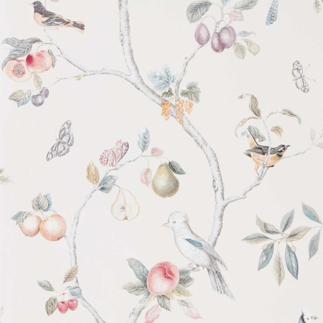 Sanderson 216314 Country Woodland Fruit Aviary Cream - tapeta w gałęzie, ptaki i owoce
