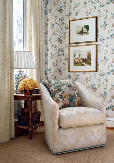 Anna French AT16152 Belvedere Edo Bloom Apricot and Slate on Pearl - tapeta w kwiaty wiśni