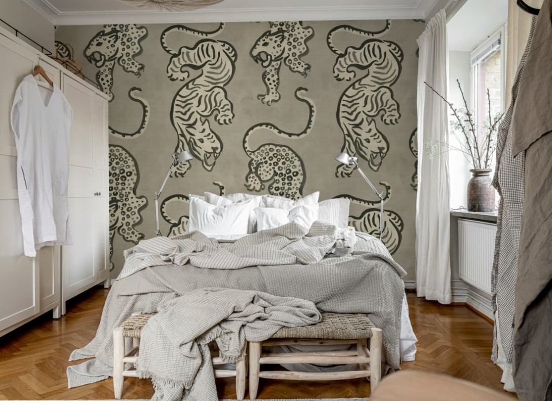 Rebel Walls R21241 Symbolic Ink Tiger Gray - mural w tygrysy