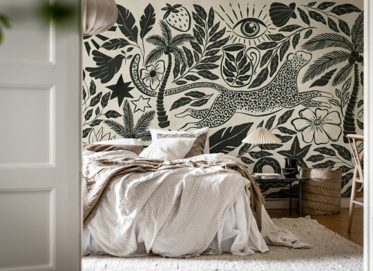 Rebel Walls R20505 Symbolic Midnight Tropics Black & White - mural w dzikie zwierzęta i rośliny