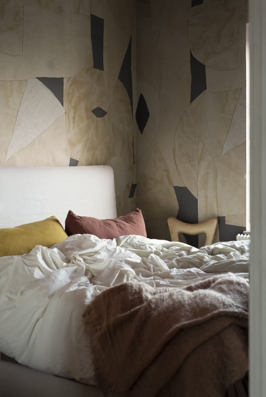 Rebel Walls R18511 Marie Olsson Nylander Bruno Sand - mural w abstrakcyjny wzór