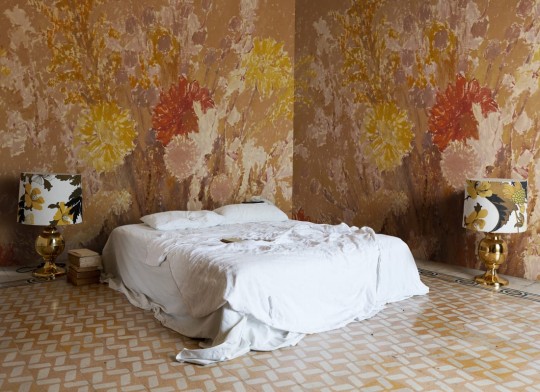 Rebel Walls R21293 Marie Olsson Nylander Lilians Bed Sunrise - mural w bukiet kwiatów