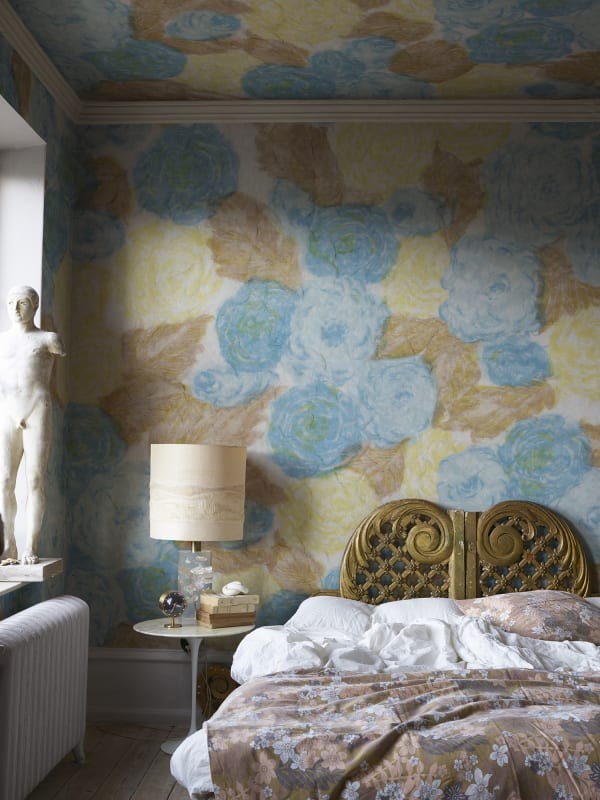 Rebel Walls R21287 Marie Olsson Nylander Sol Rosa Yellow - mural w retro róże