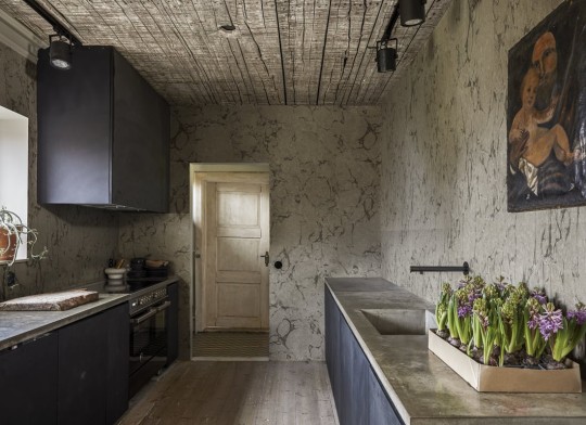 Rebel Walls R18482 Marie Olsson Nylander Romberg Grey - mural imitujący marmur