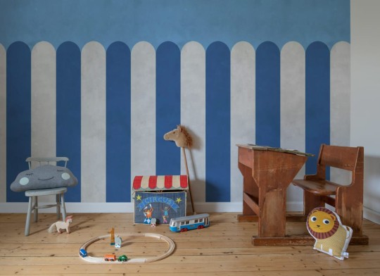 Rebel Walls R21018 Pops Circus Stripes Blueberry - mural w paski