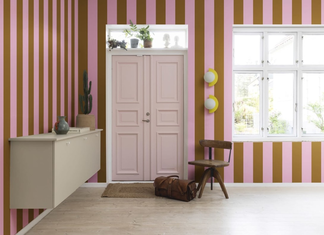 Rebel Walls R20484 Pops Happy Stripes Fudge - mural w paski