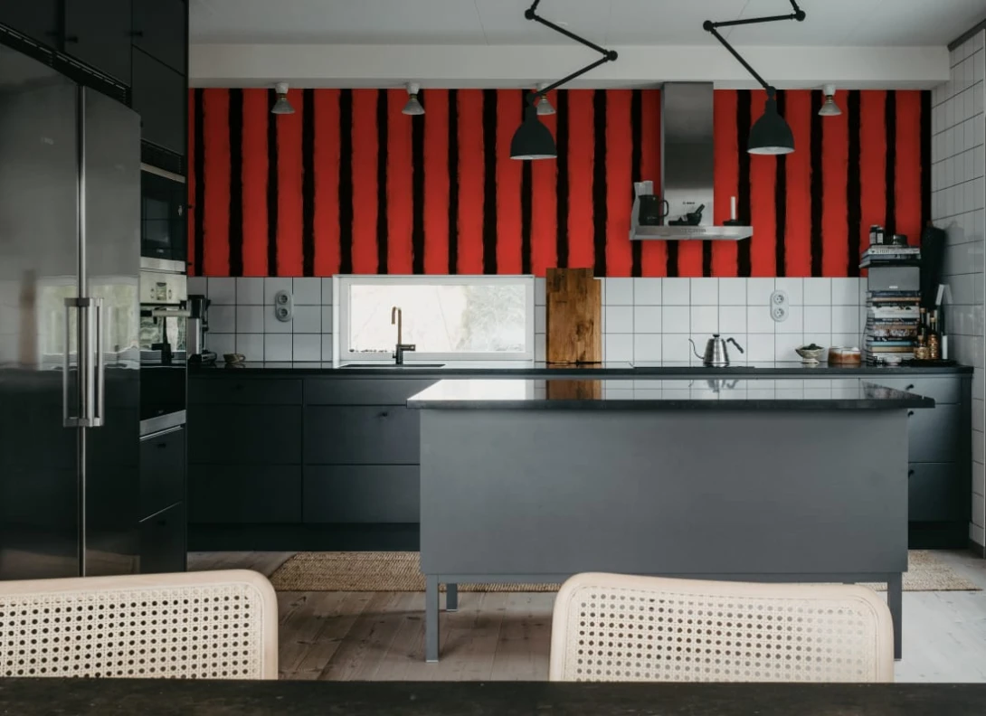 Rebel Walls R20675 Pops Painted Stripes Red - mural w paski