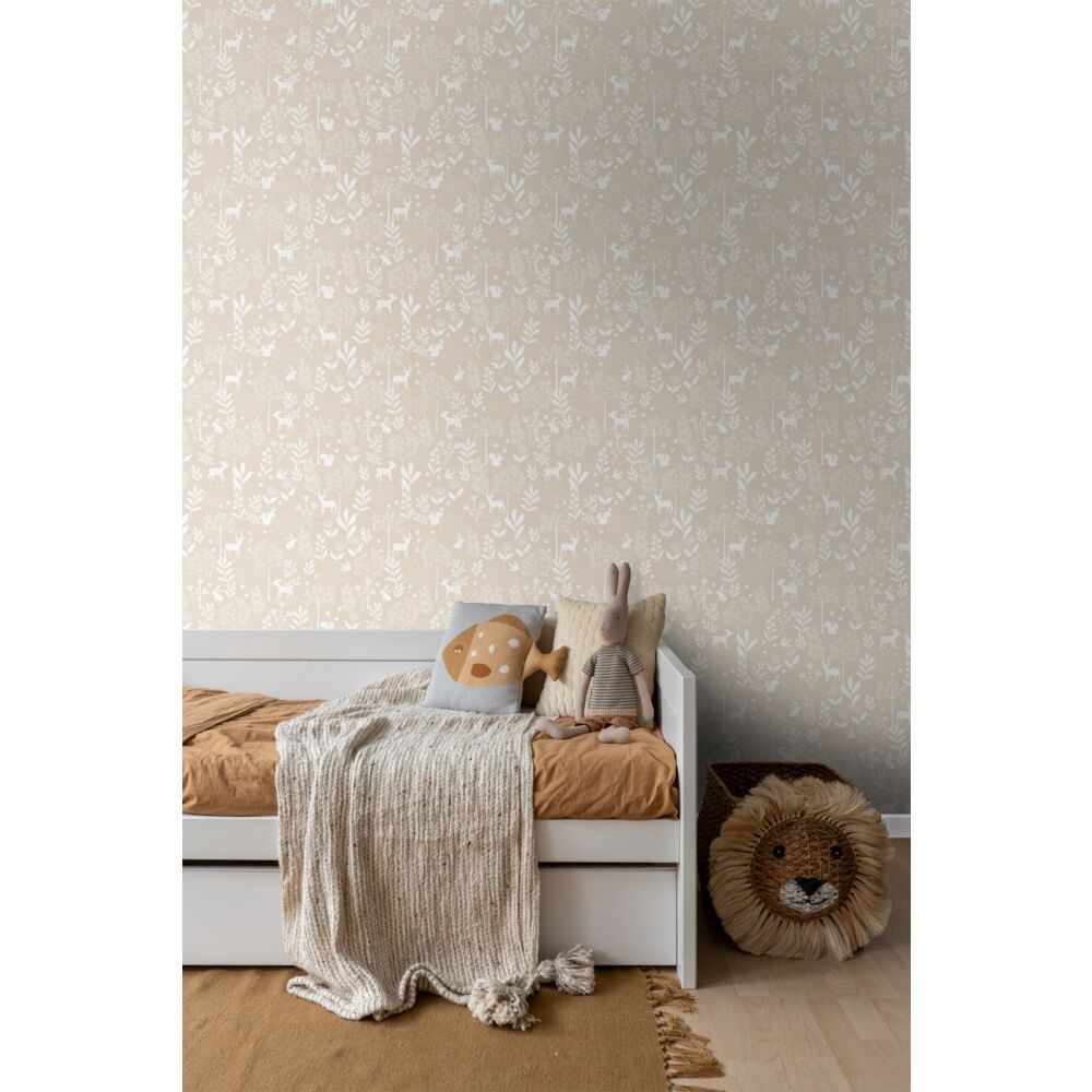 Esta 139522 To the moon and back Forest with forest animals beige - tapeta dziecięca w leśny motyw