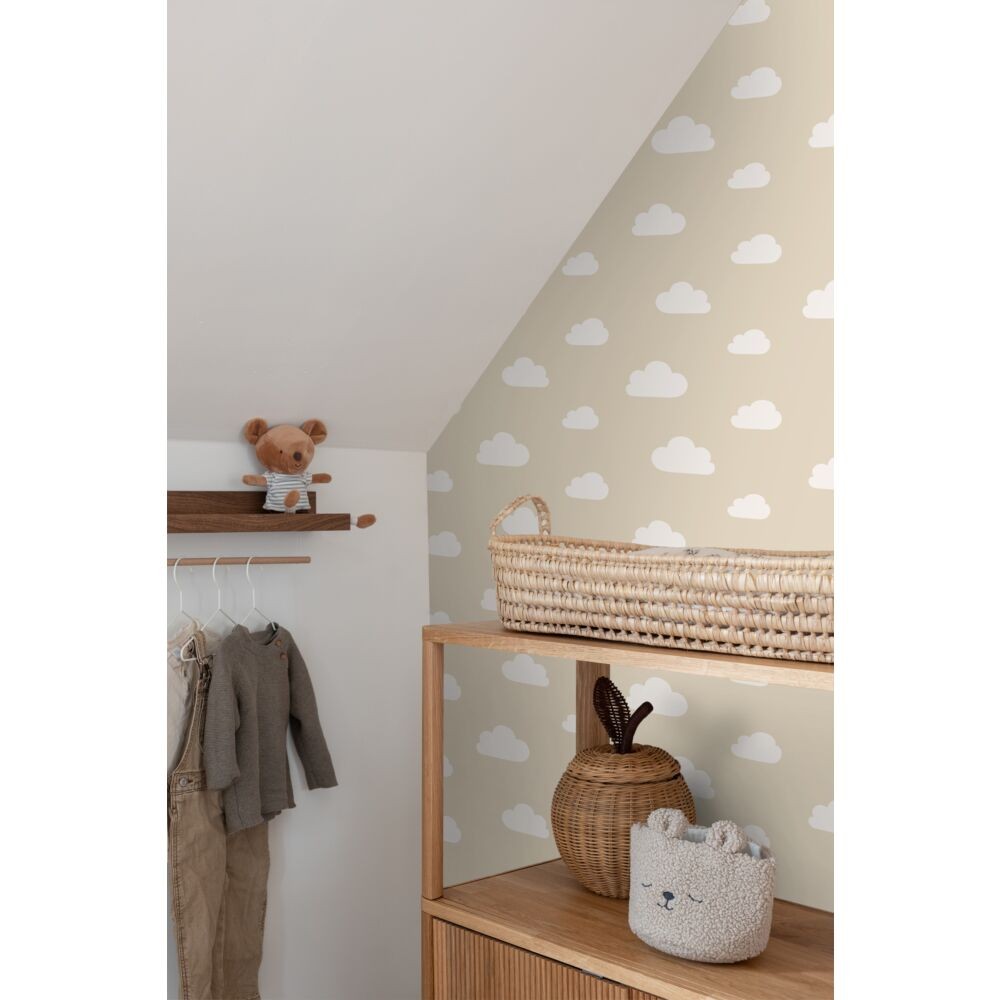 Esta 139559 To the moon and back Little clouds beige - tapeta dla dzieci w chmury