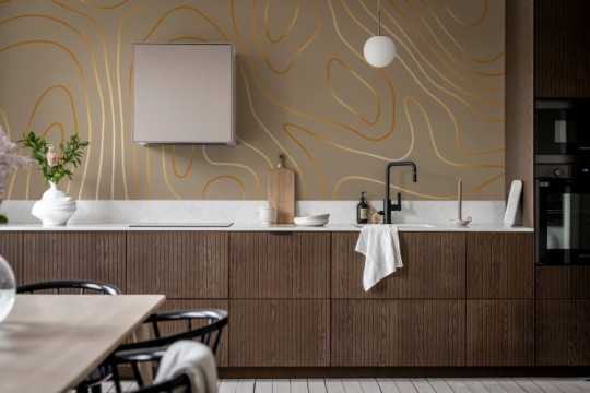 Rebel Walls R20214 Shutterstock Topographic Beige - mural w złote linie