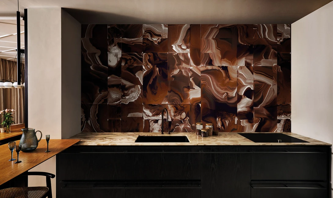 London Art 25024 2 Exclusive Wallpaper 25 Alone Together - mural w imitujący duże płytki