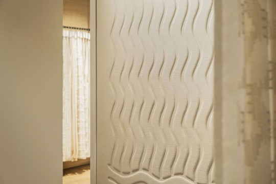 Elitis RM 1054 01 Forms Wave Lin – tapeta trójwymiarowa z lnu