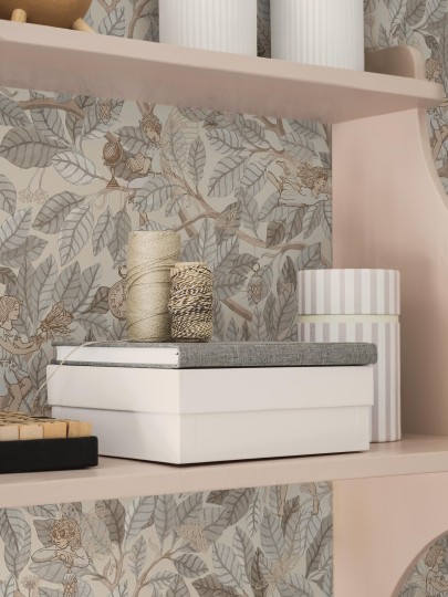 Boras Tapeter 8140 Fairyland Fairies Gray - tapeta we wróżki i roślinny motyw