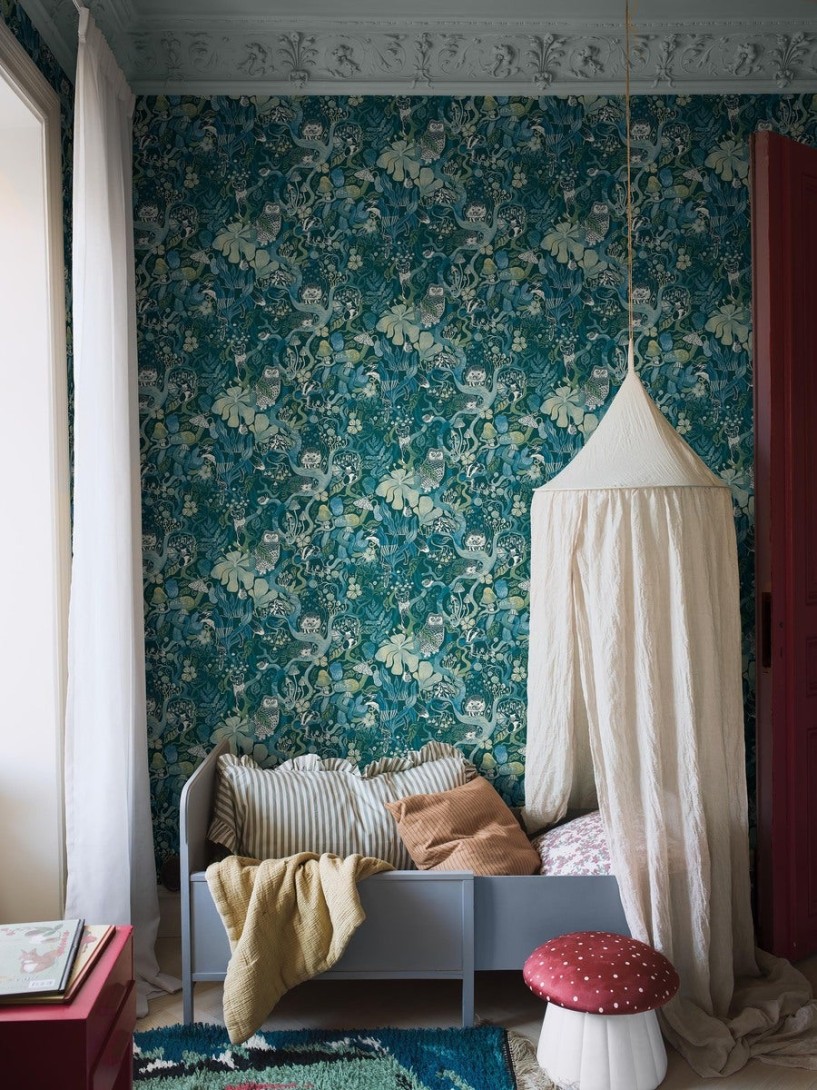 Boras Tapeter 8149 Fairyland Magic Woods Blue - tapeta dziecięca w leśne zwierzęta i drzewa