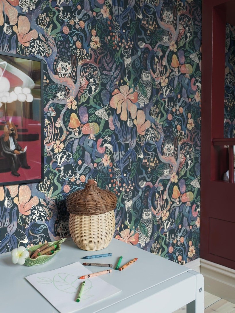Boras Tapeter 8150 Fairyland Magic Woods Multi - tapeta dziecięca w leśne zwierzęta i drzewa