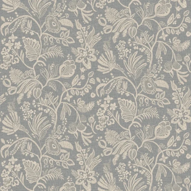 Casamance 76960508 Broderies Pastel Pierre bleue - tapeta imitująca haft w kwiaty
