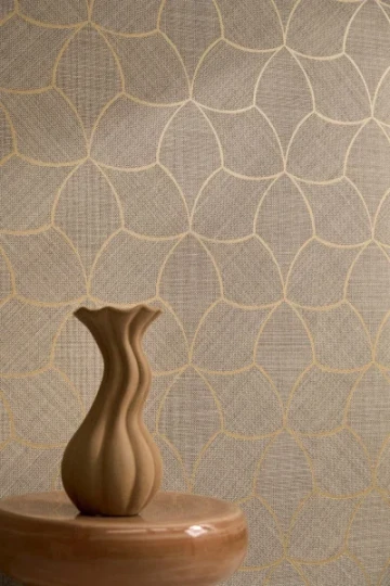 Casamance 76943466 Tressora Tressana Camel/doré - tapeta imitująca naturalny splot z metalicznymi akcentami