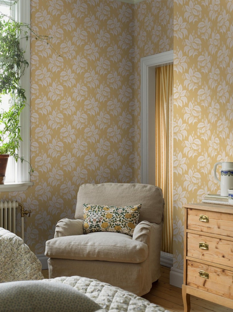 Boras Tapeter 8057 Anno II Tengbergska Yellow - tapeta w liście i kwiaty