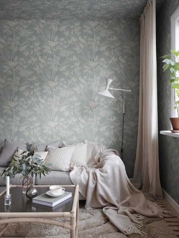 Sandberg S10623 Familjen Celeste Misty Blue - tapeta w egzotyczne ptaki wśród liści