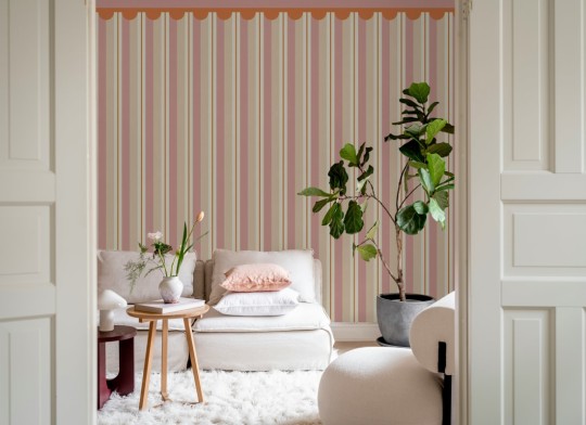 Rebel Walls R21626 Pops Border Stripe Brown - mural w paski