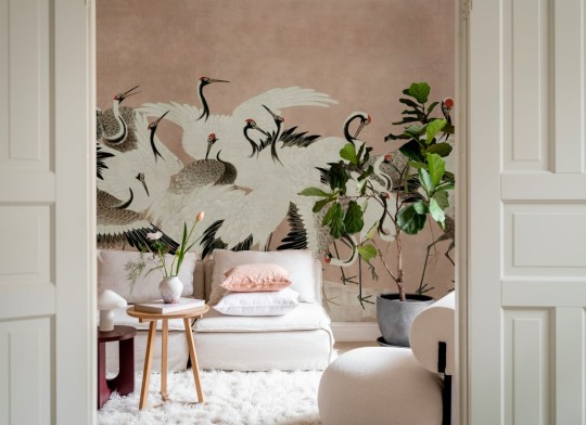 Rebel Walls R20902 Eden Escape Dancing Cranes Dusty Pink - mural w tańczące żurawie