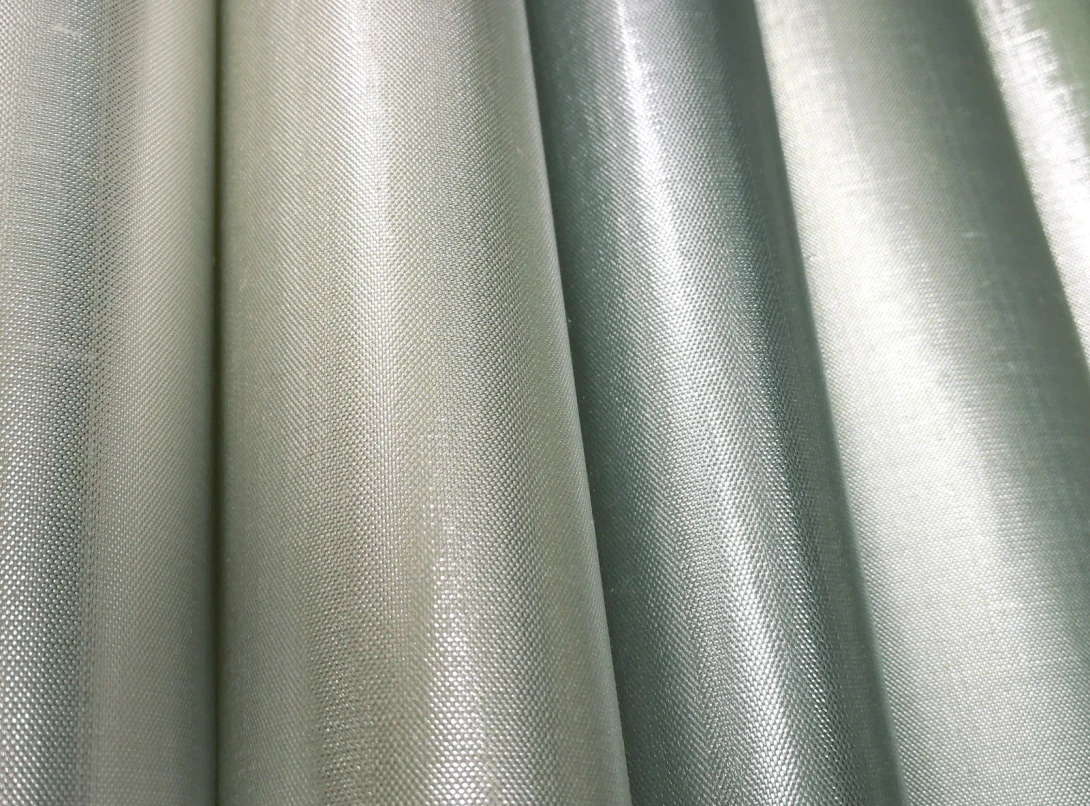 Armani Casa 9451 Precious Fibers 2 Plain Salomè-Iolanta-Nabucco-Lohengrin - tapeta jedwabna z jednolitym wzorem
