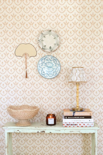 Majvillan 163-01 Bellini Honeygold Cream - tapeta w roślinne girlandy