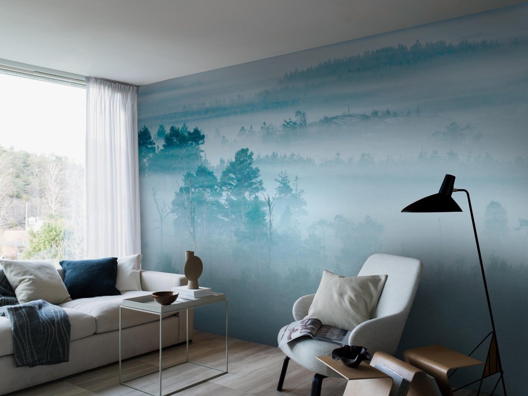Boras Tapeter 9779W Marie Mattsson Dimhav Blue - mural w leśny pejzaż za mgłą