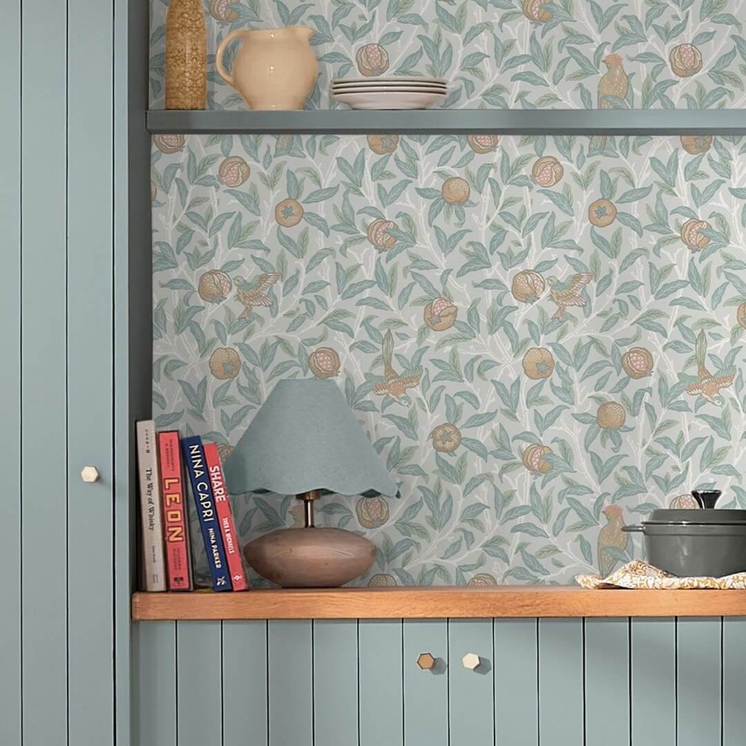 Graham & Brown 124261 William Morris At Home - tapeta w ptaki i owoce granatu