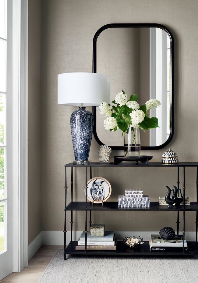 Thibaut T34011 Texture Resource 9 Hampshire Off White - tapeta imitująca len z metalicznymi akcentami