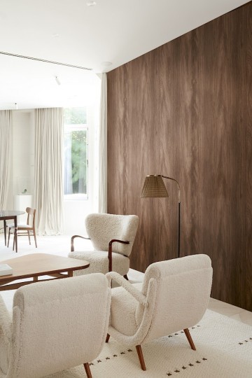 Khroma TRA302 Traces Sugi Hazel - tapeta imitująca drewno