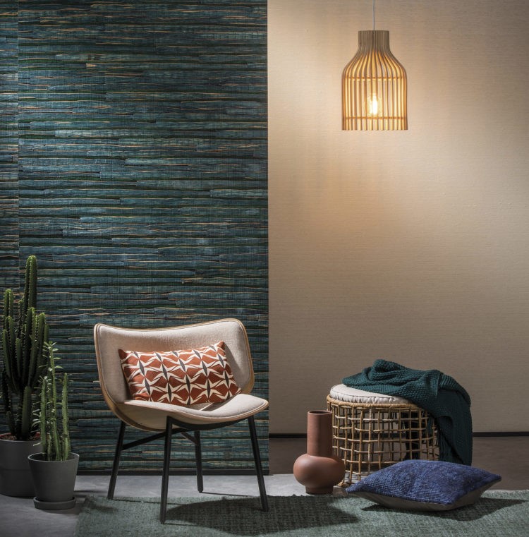 Omexco ARA101 Aruba - tapeta w prążki z lilii wodnych