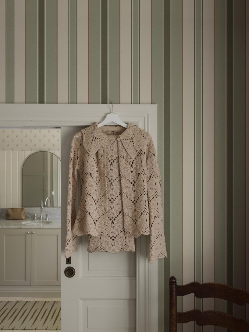 Boras Tapeter 9791W Studio Stockholm Stripe Green - mural w paski