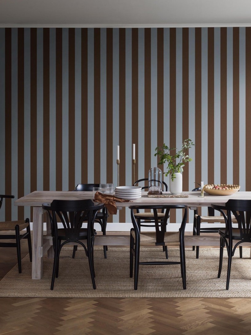 Boras Tapeter 9801W Studio Båstad Stripe Brown - mural w paski