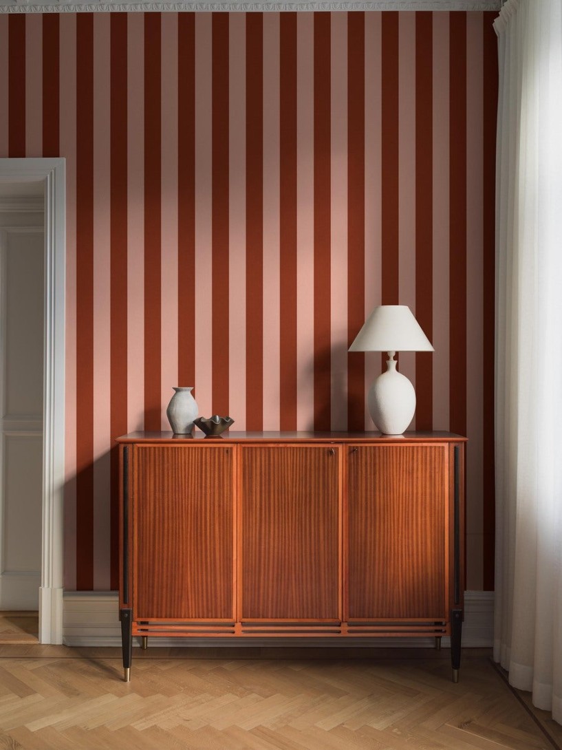 Boras Tapeter 9803W Studio Båstad Stripe Red - mural w paski