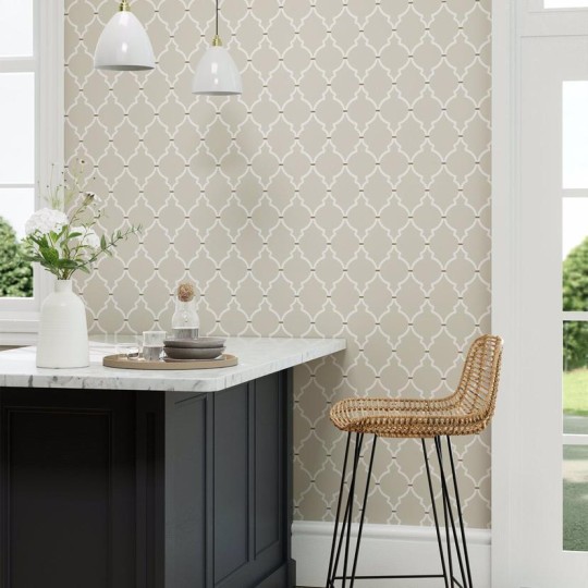 Sanderson DART216337 Curios Empire Trellis Linen/Cream - tapeta w kratownicę