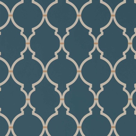 Sanderson DART216338 Curios Empire Trellis Indigo/Linen - tapeta w kratownicę