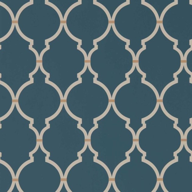 Sanderson DART216338 Curios Empire Trellis Indigo/Linen - tapeta w kratownicę