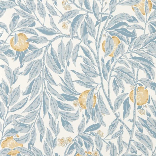 Sanderson DHIP217493 Highgrove Ancient Apple Orchard Wedgwood - tapeta w gałęzie jabłoni
