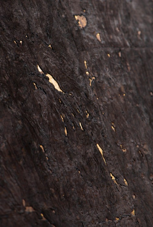 Omexco KHA11 Khatam - tapeta z korka z metalicznymi akcentami