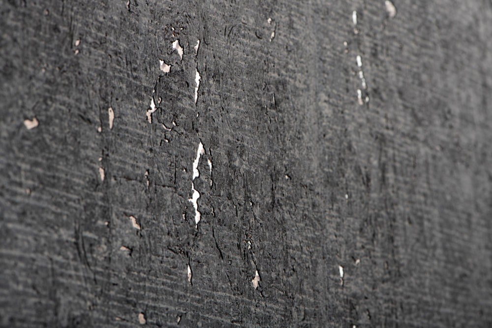 Omexco KHA42 Khatam - tapeta z korka z metalicznymi akcentami