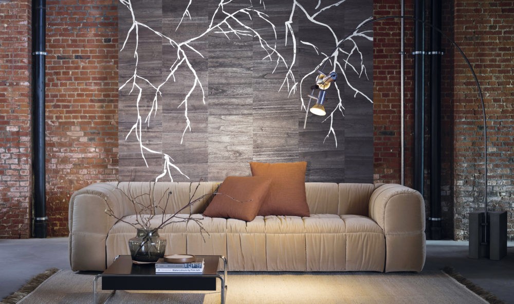 Omexco LAN272 Light at Night - mural z forniru drewnianego w metaliczne drzewo